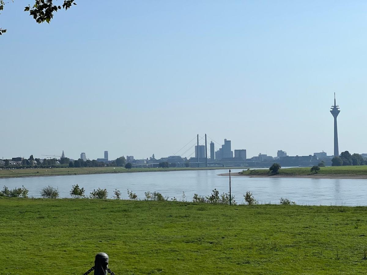 Appartement Mit Balkon Am Rhein Düsseldorf
